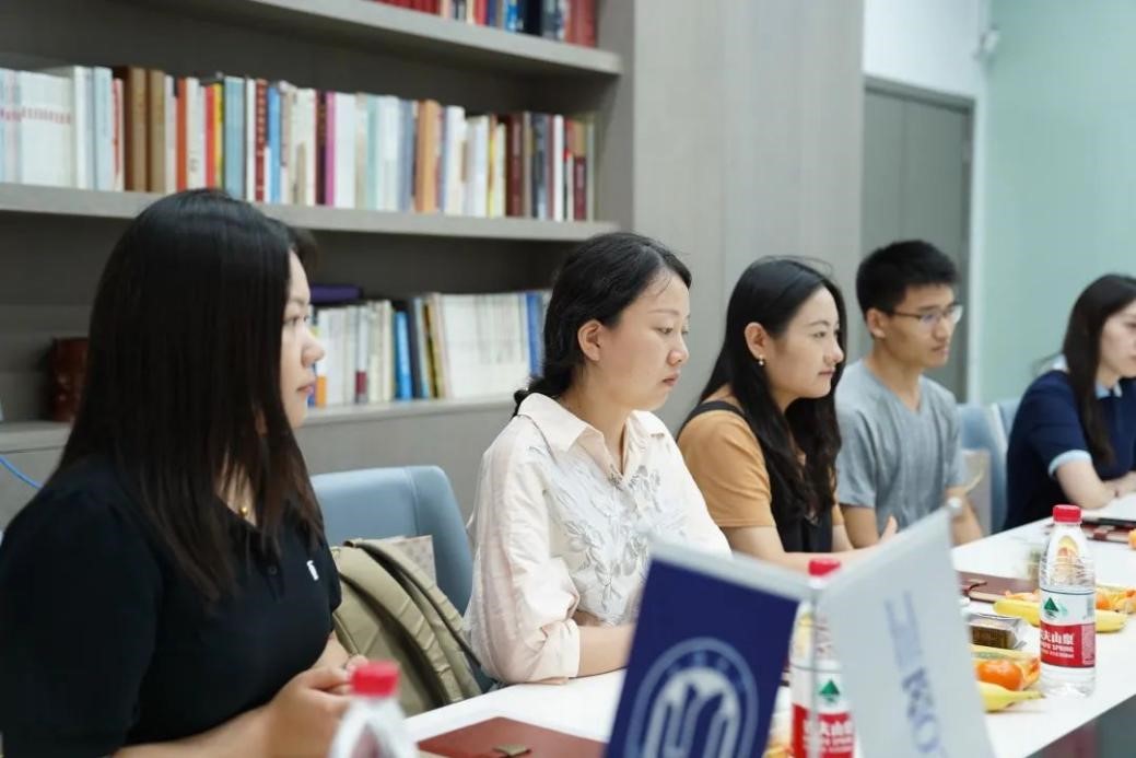 文化遗产与信息管理学院新进教师座谈会顺利举行