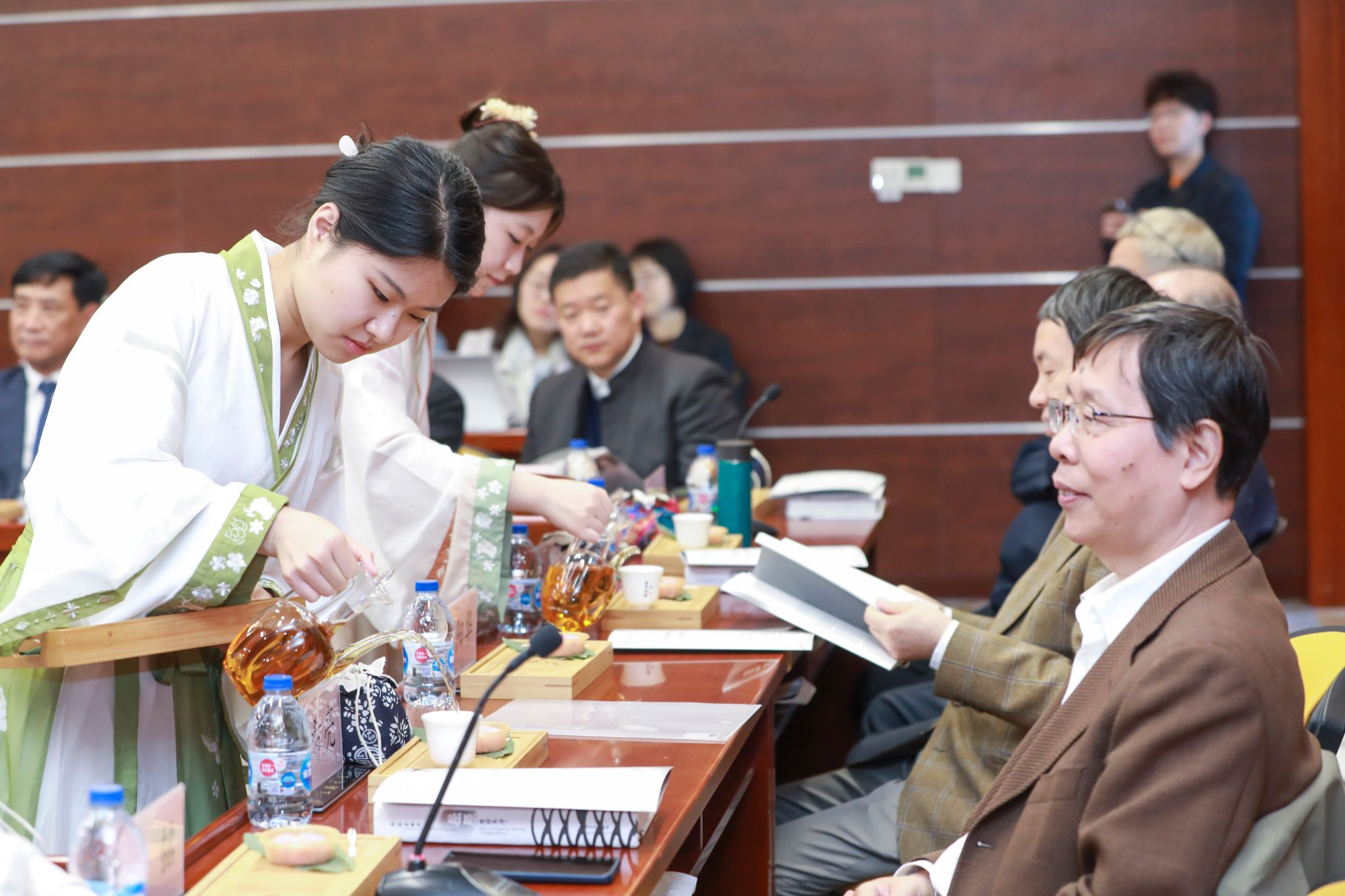 图十四 中华茶文化品鉴会活动.jpg 图十四 中华茶文化品鉴会活动.jpg
