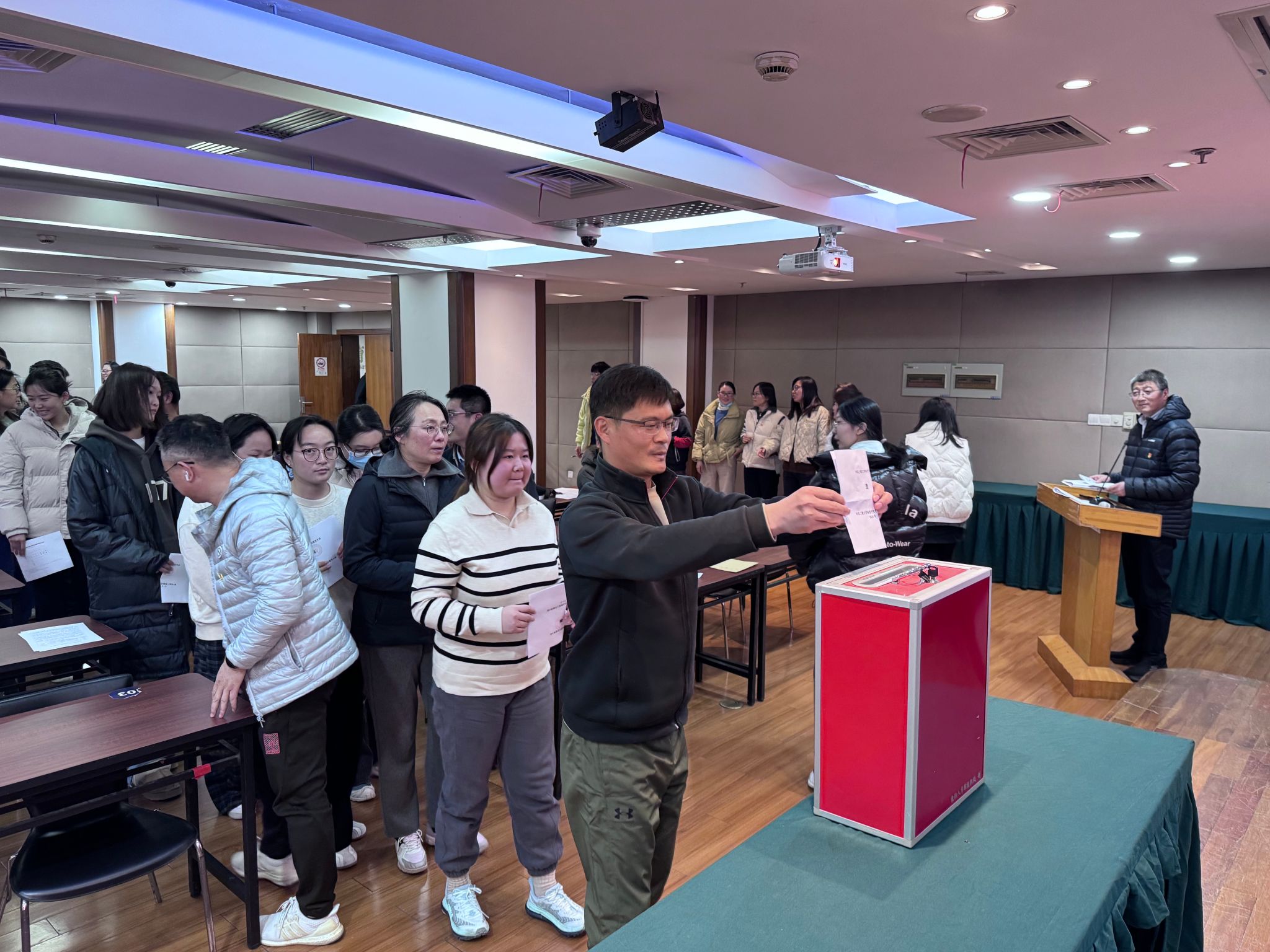 1765183819093.jpg 1765183819093.jpg