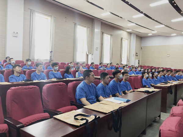 上海大学青海省优质生源基地青海湟川中学夏令营举行