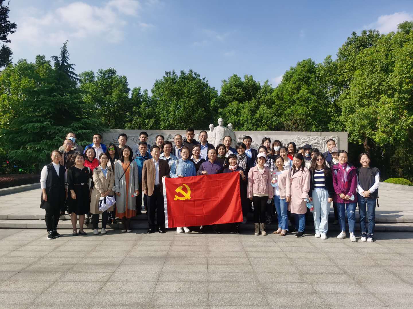 出版社党委组织参观爱国主义教育基地 上海大学新闻网